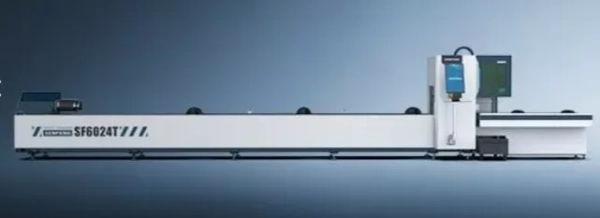 Senfeng SF6024T – станок для лазерной резки труб и профилей с защитной кабиной. Длина заготовок до 6 метров с диаметром до 240 мм. Мощность от 1,5 до 6 кВт. Senfeng SF6024T – станок для лазерной резки труб и профилей с защитной кабиной. Длина заготовок до 6 метров с диаметром до 240 мм. Мощность от 1,5 до 6 кВт.