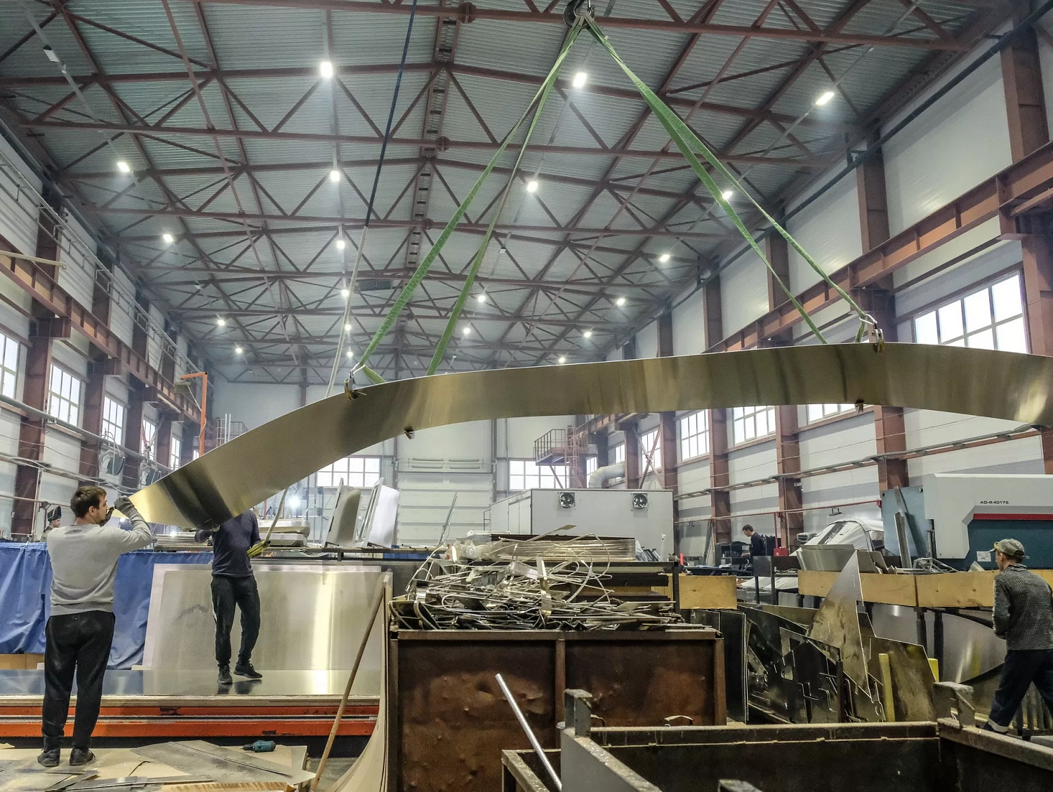 Оборудование Senfeng гарантирует точность производства прогулочных катеров и яхт 