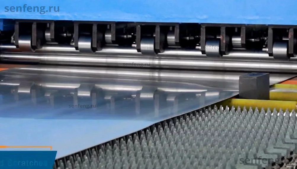 Senfeng SF1502CH - автоматизированный комплекс лазерной резки с рулонной подачей и кабинетной защитой. Толщина рулонного материала до 2 мм, ширина до 1500 мм. Мощность от 1,5 до 6 кВт. Senfeng SF1502CH - автоматизированный комплекс лазерной резки с рулонной подачей и кабинетной защитой. Толщина рулонного материала до 2 мм, ширина до 1500 мм. Мощность от 1,5 до 6 кВт.