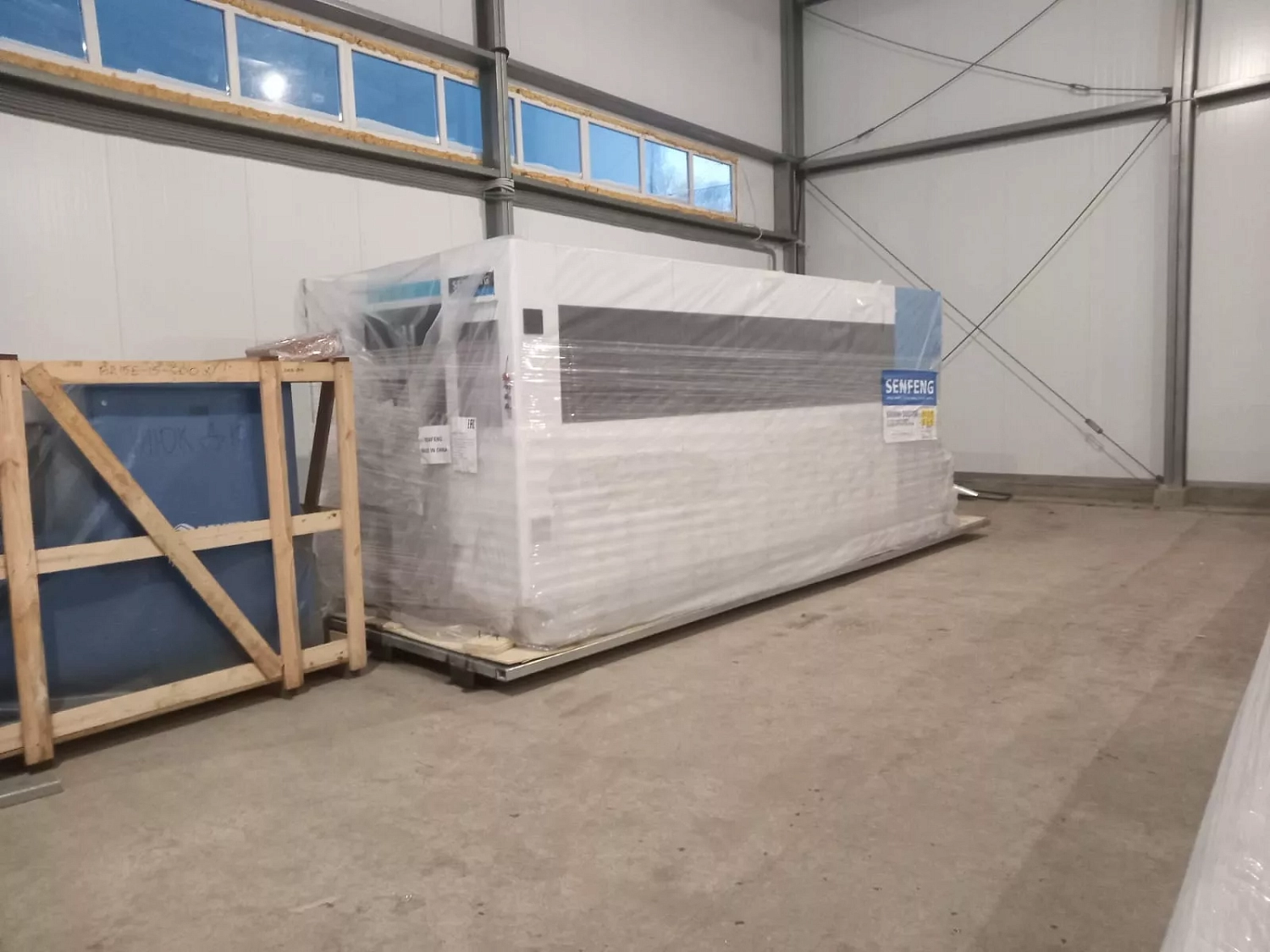 На склад в Москве прибыла новая партия лазерных станков Senfeng