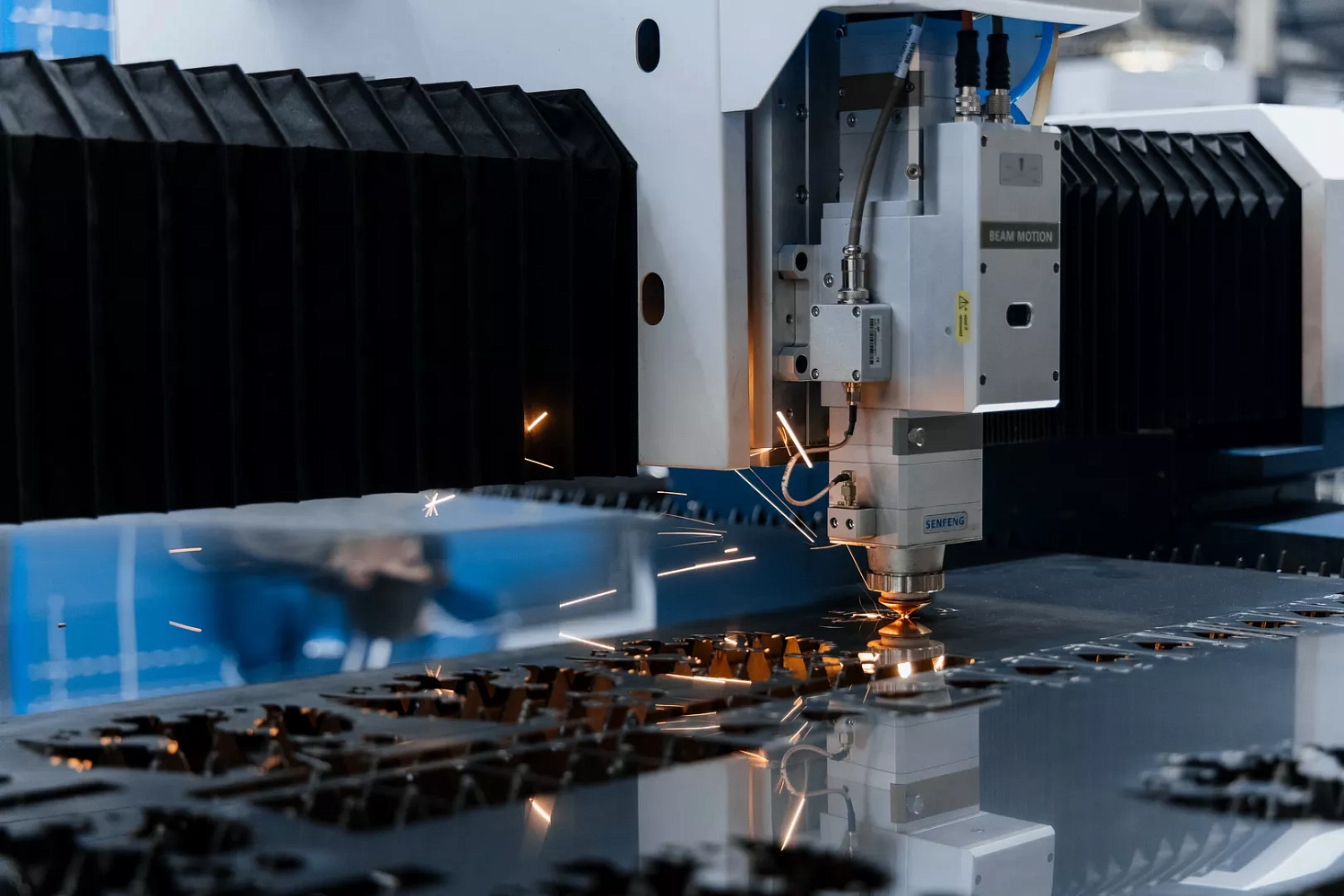 "Металлообработка. Сварка-Урал 2025": "Технограв" принял на стенде более 1000 действующих и потенциальных клиентов и заключил контракты на поставку лазерных установок Senfeng в период проведения выставки