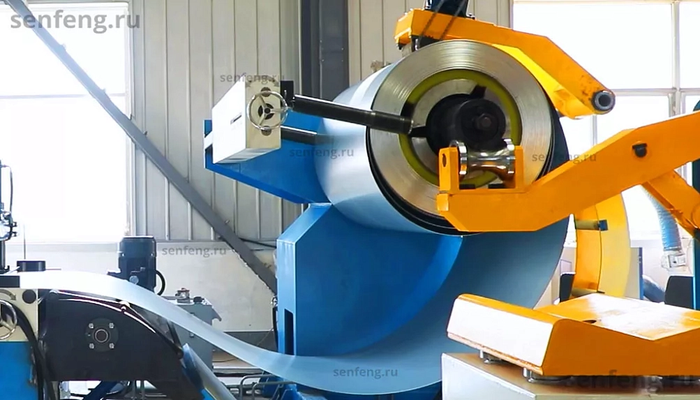 Senfeng SF1503CH – автоматизированный комплекс лазерной резки с рулонной подачей и кабинетной защитой. Толщина рулонного материала – до 3 мм, ширина – до 1500 мм. Мощность излучателя – от 3 до 6 кВт. Senfeng SF1503CH – автоматизированный комплекс лазерной резки с рулонной подачей и кабинетной защитой. Толщина рулонного материала – до 3 мм, ширина – до 1500 мм. Мощность излучателя – от 3 до 6 кВт.