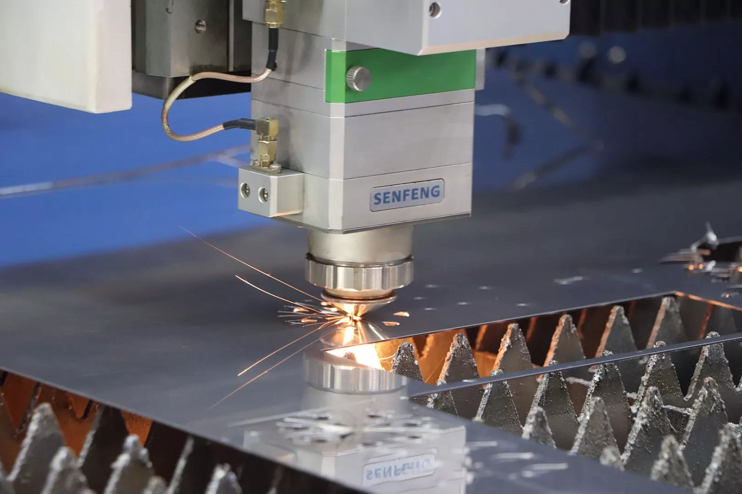 "Технограв" на выставке "Металлообработка-2025": во второй день заключены контракты на поставку лазерного оборудования со стенда и со складов в России