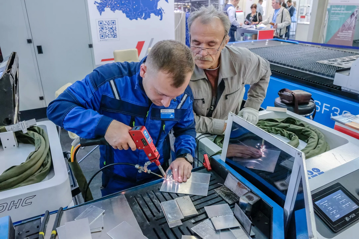 Успешно открыли осенний выставочный сезон.