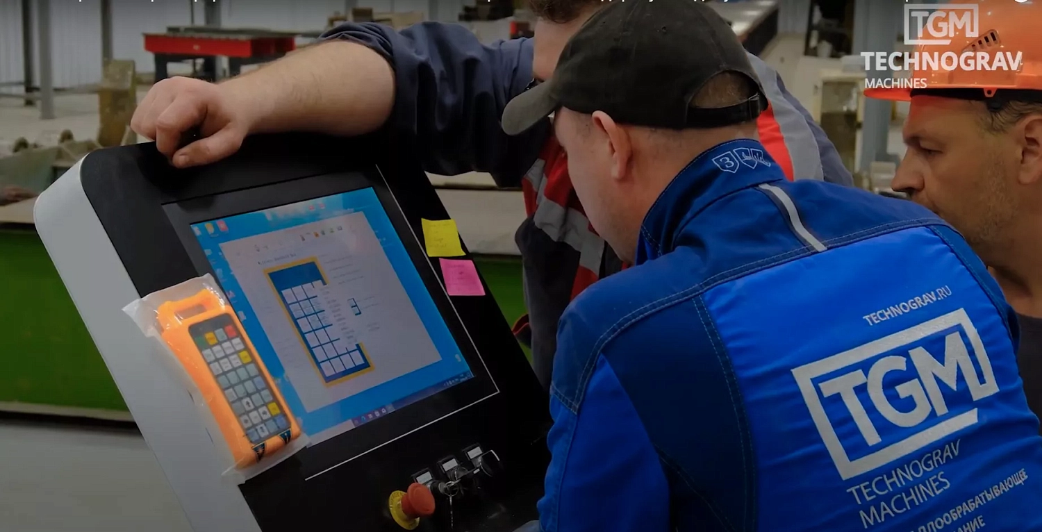 В Рязани в октябре введена в строй высокомощная (12 кВт) широкоформатная лазерная установка Senfeng длиной 12 метров (SF12030R)