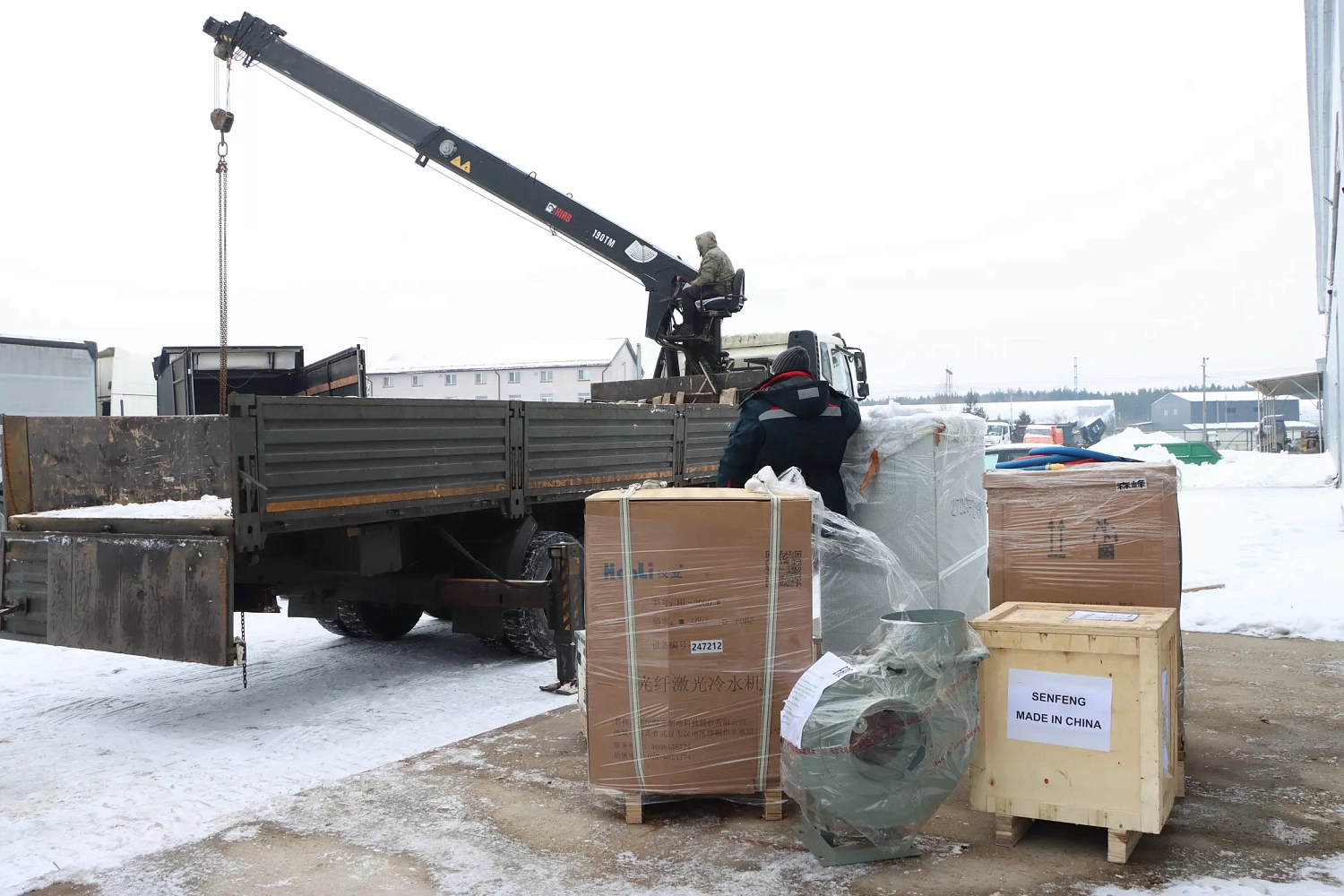 Лазерное оборудование Senfeng поступило на склад в Москву