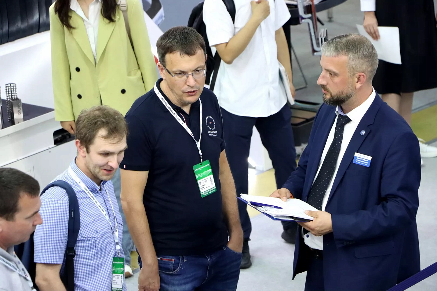 "Металлообработка-2025", день третий: "Технограв" подписал договор поставки высокомощной лазерной установки на 30 кВт!