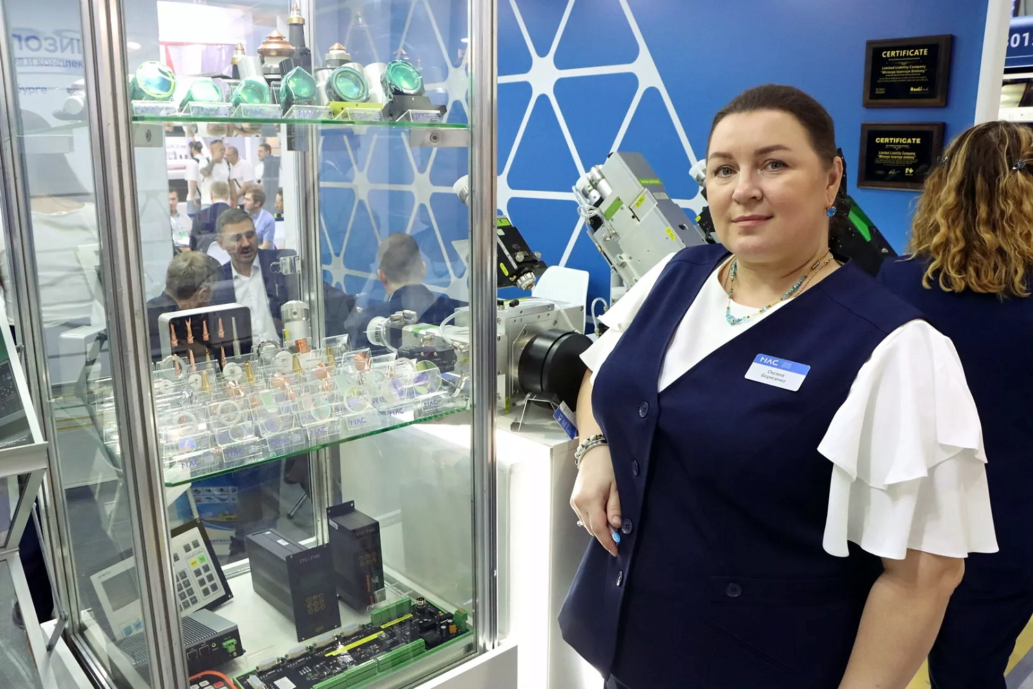 "Металлообработка-2025", день третий: "Технограв" подписал договор поставки высокомощной лазерной установки на 30 кВт!