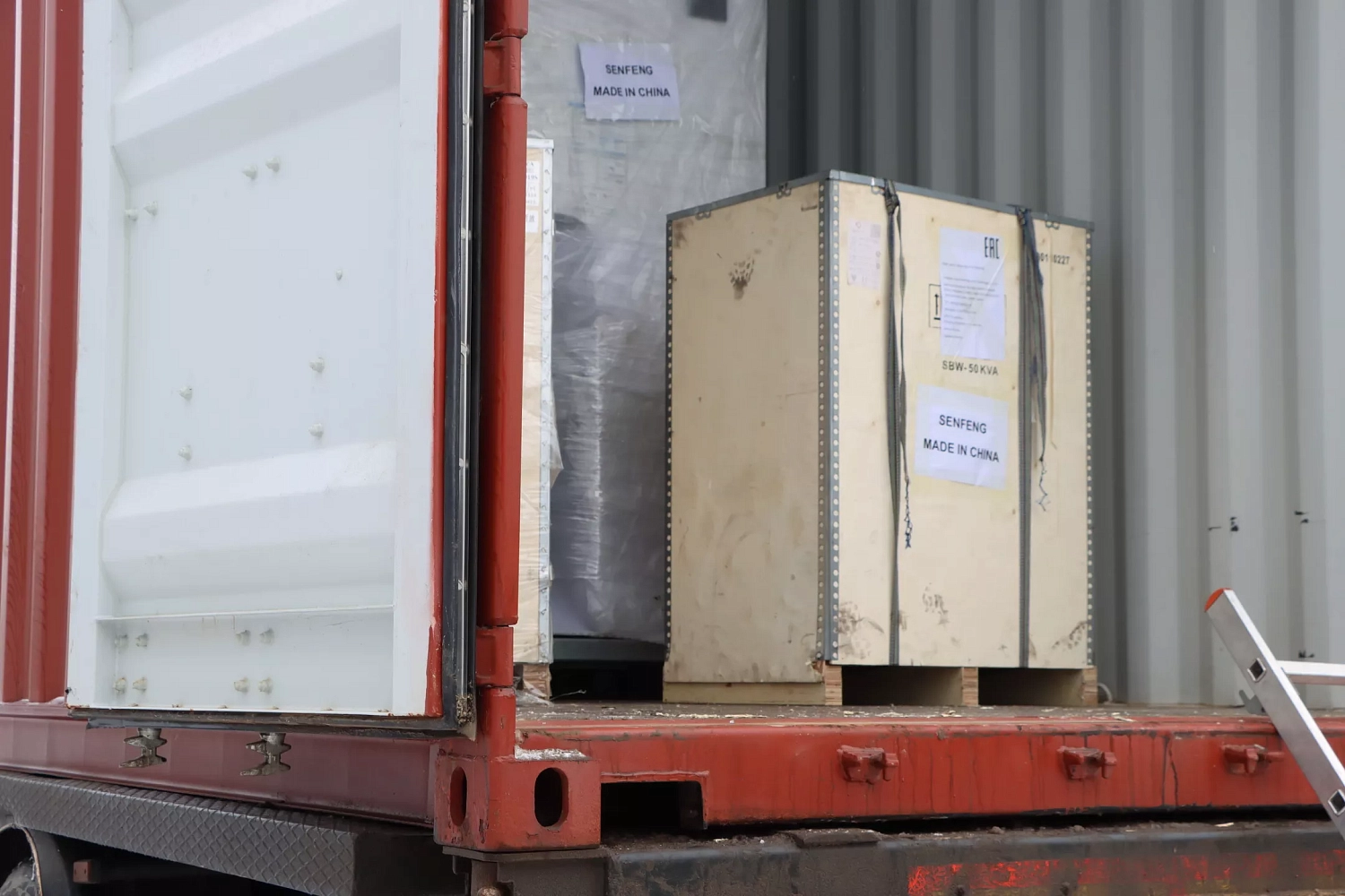 Лазерное оборудование Senfeng поступило на склад в Москву
