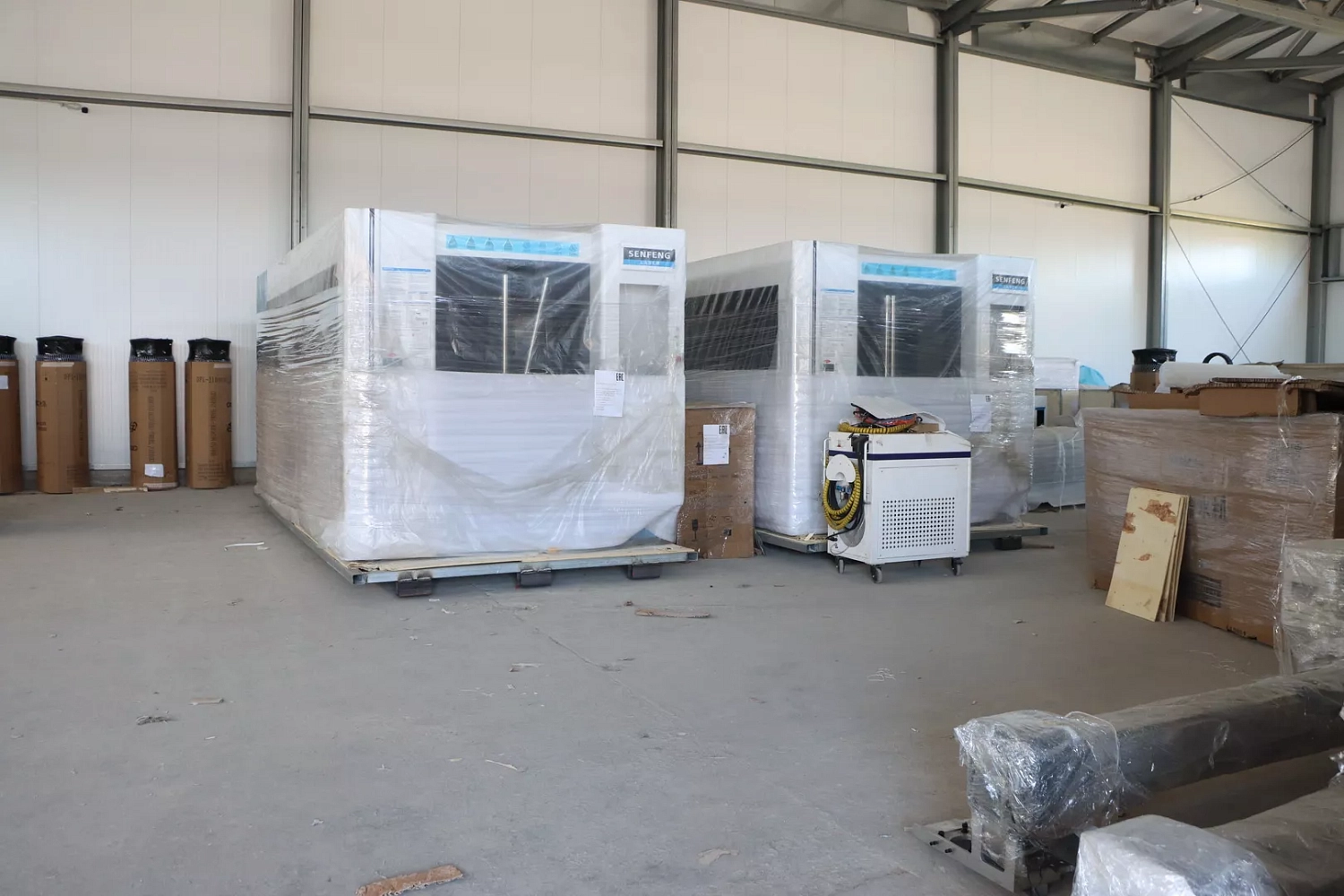 Большое поступление лазерного оборудования Senfeng на склад "Технограв" в Москве