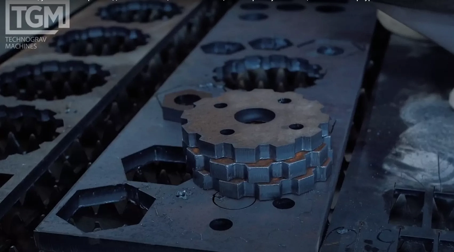 Заключен контракт на поставку в Санкт-Петербург сверхмощной лазерной установки (30 кВт) для ведущей металлопрокатной компании в Северо-Западном регионе