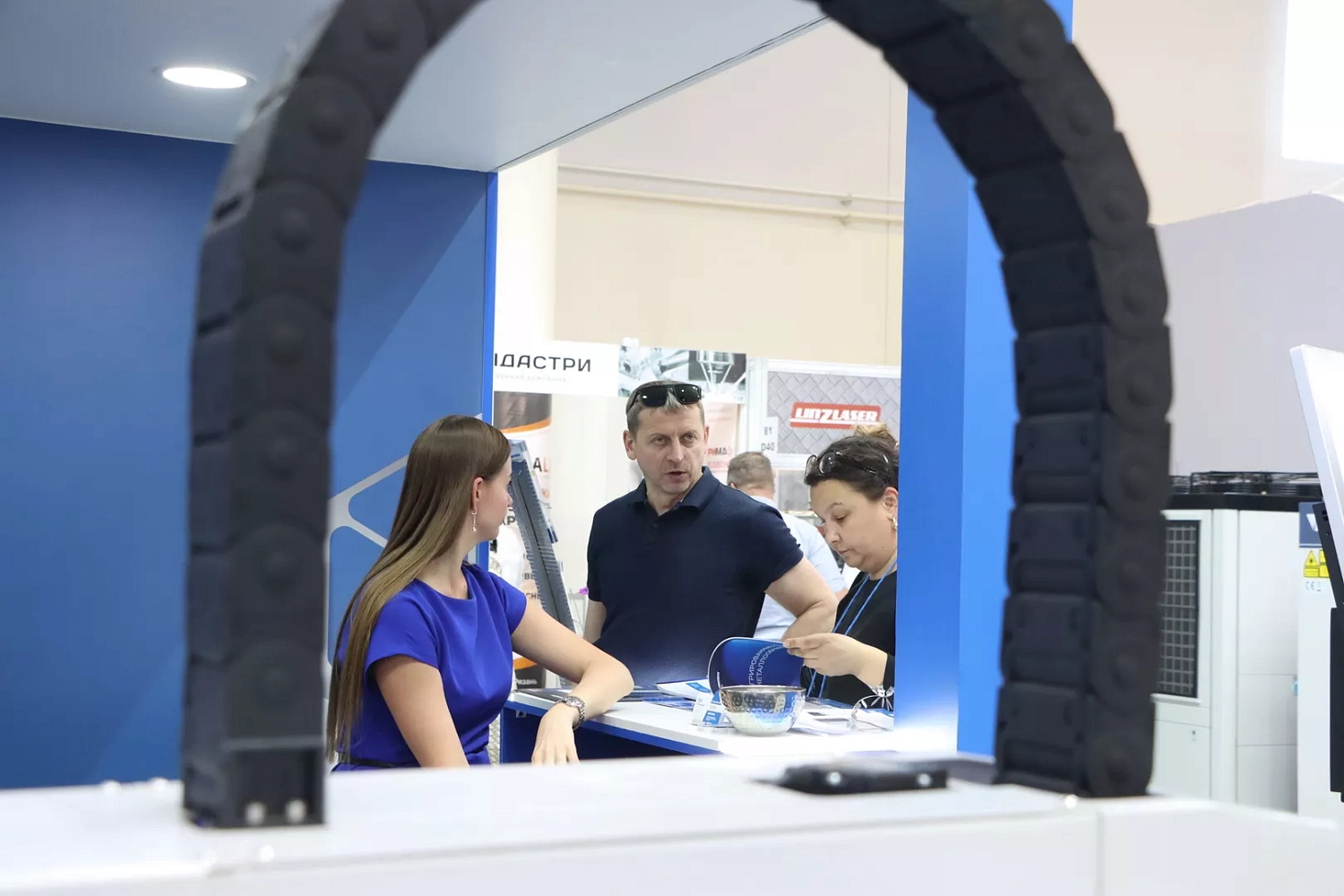 "Металлообработка-2025", день третий: "Технограв" подписал договор поставки высокомощной лазерной установки на 30 кВт!