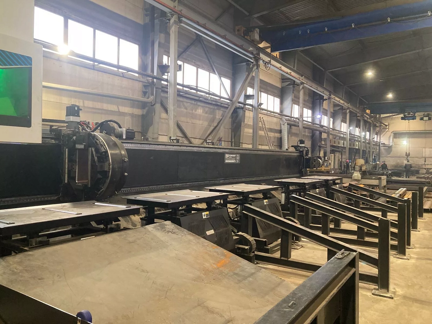 В Нижнем Новгороде "Технограв" ввел в строй сверхтяжелый лазерный труборез Senfeng SF12050GHT (12 кВт) с возможностью резки заготовок под углом до 45° 